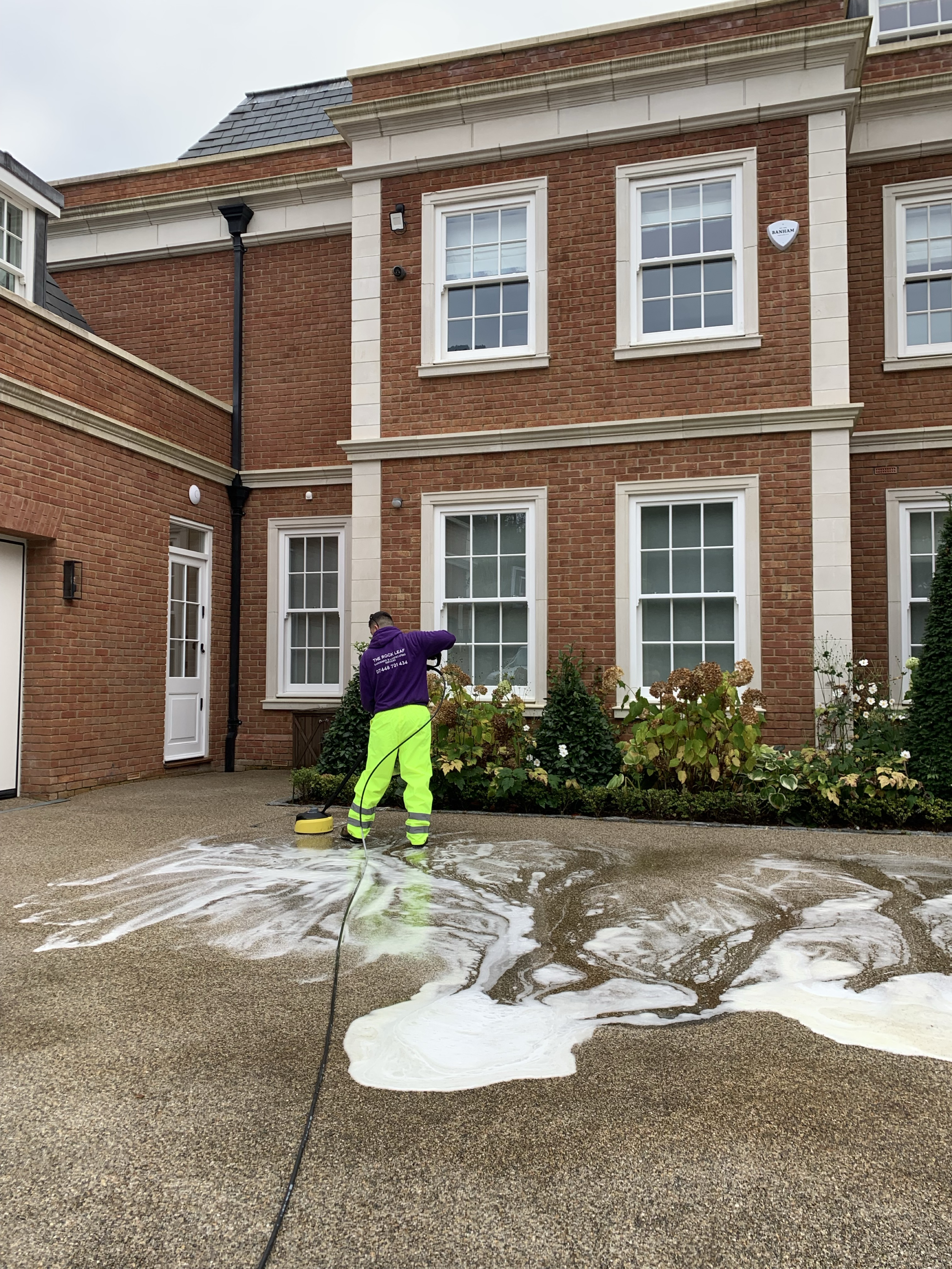 Jet washing patios and driveways
